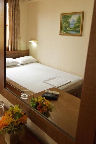 Mango Rooms Rhodes City Esterno foto