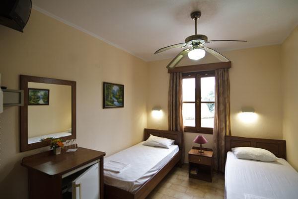 Mango Rooms Rhodes City Esterno foto